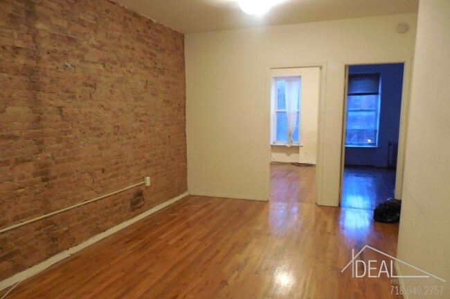 Building Photo - 682 Degraw St