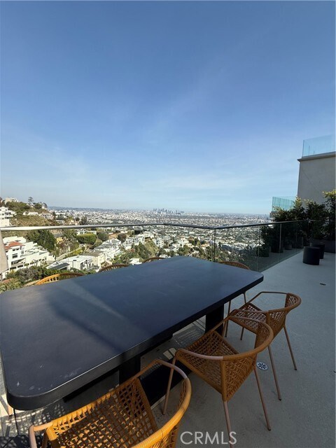 Foto principal - 8672 Franklin Ave