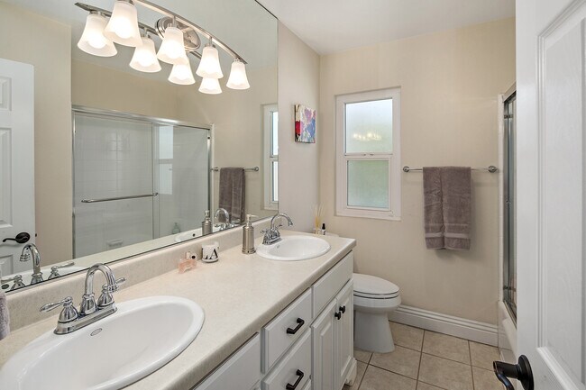 Foto del edificio - 1142 Rutland Rd