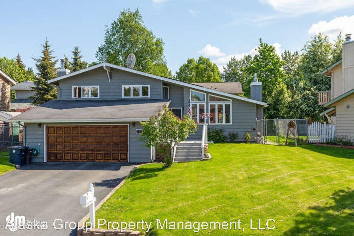 Primary Photo - 4 br, 3 bath House - 2311 Banbury Dr