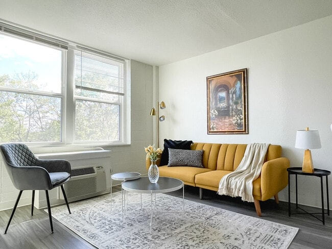 Building Photo - 2515 Burnet Ave