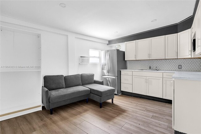 Foto del edificio - 14970 Leisure Dr