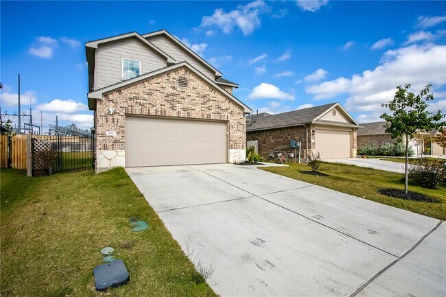 Foto del edificio - 605 Callahan Ln