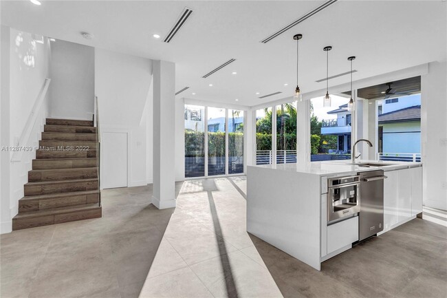 Foto del edificio - 452 Fernwood Rd