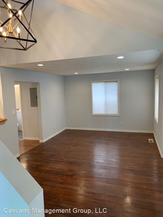 Foto del edificio - 4 br, 2 bath House - 550 W D St