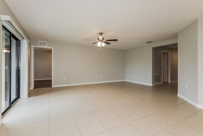 Foto del edificio - 1714 Chatham Green Cir