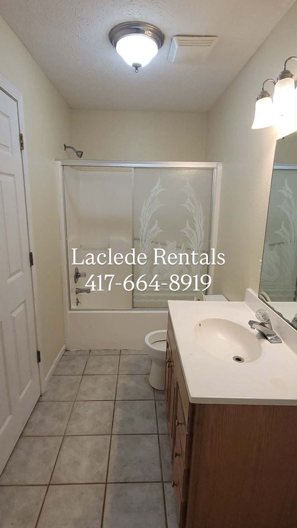 Building Photo - 2 BEDROOM 1 BATHROOM DUPLEX FOR RENT