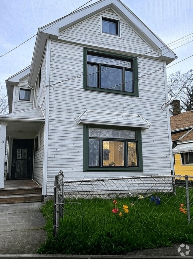 Building Photo - 3164 W 48th St