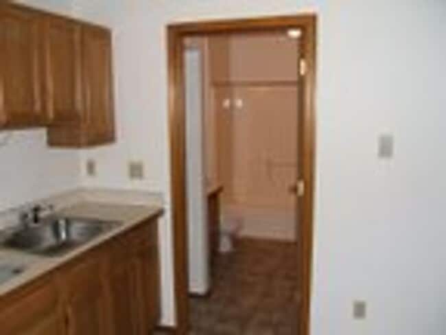 Building Photo - STUDIO WITH BONUS STORAGE