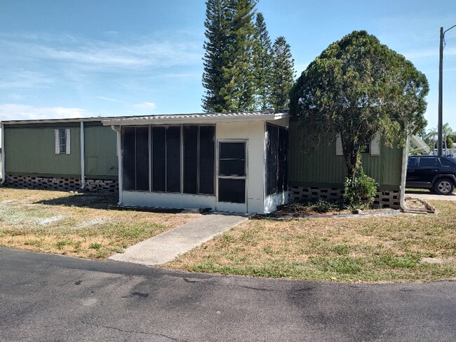 Building Photo - 799 E Klosterman Rd