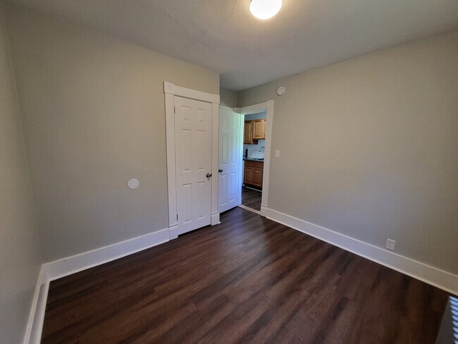 Foto del edificio - 358 Poquonnock Rd