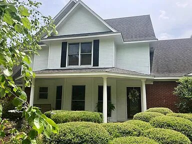 Foto del edificio - 2222 Grady Rd