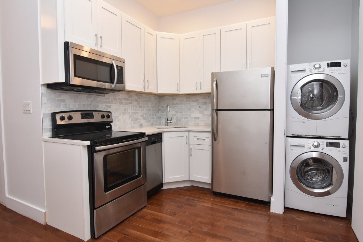Foto principal - 508 E 117th St