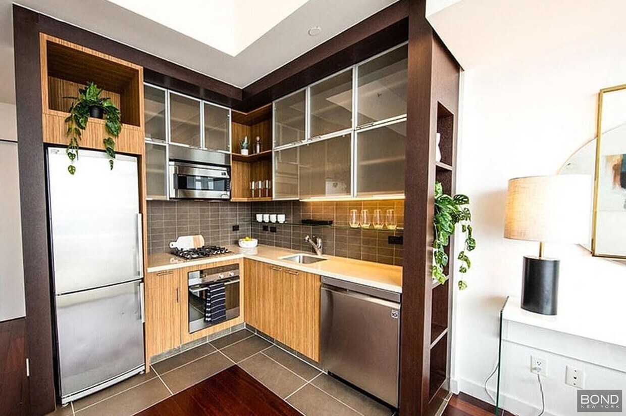 Foto del edificio - 620 W 42nd St