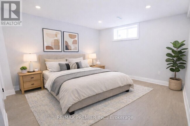 Photo du bâtiment - 115 Mapes Ave