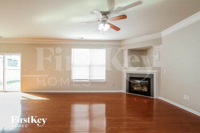 Foto del edificio - 1046 Mearn Rd