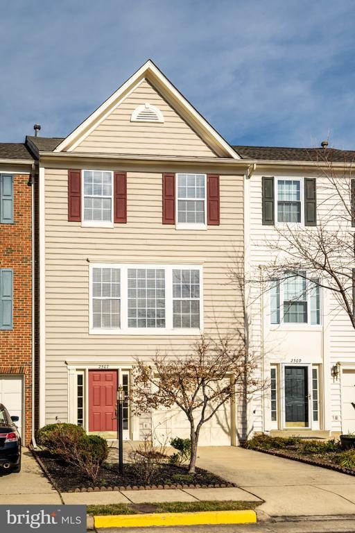 Building Photo - 2507 James Maury Dr