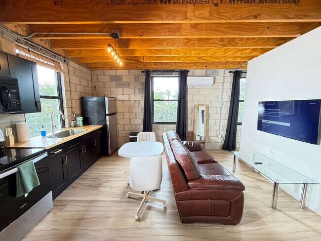 Foto del edificio - 1335 Churchill Rd