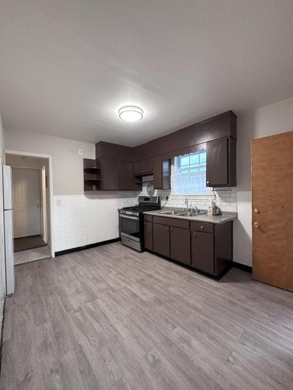 Photo - 1 Kellogg St House