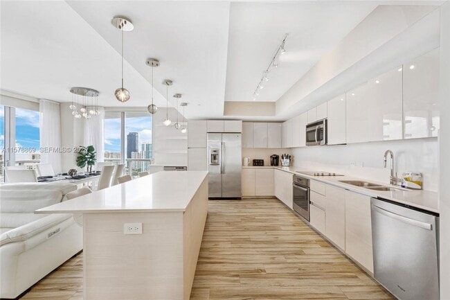 Photo - 2600 E Hallandale Beach Blvd House