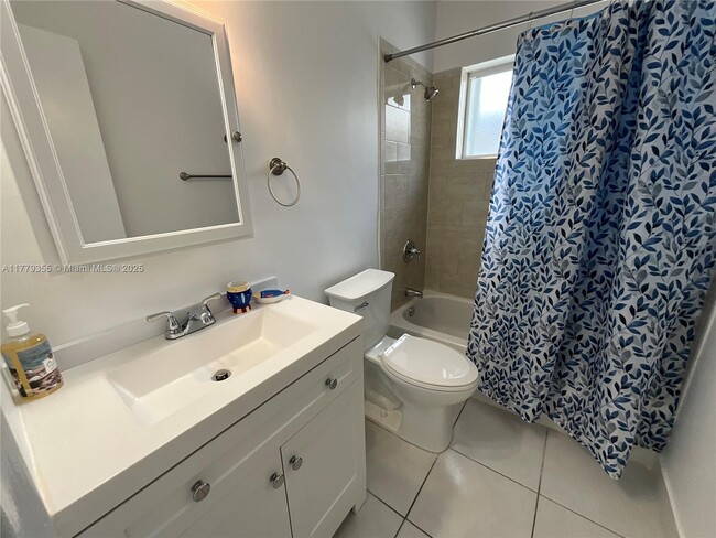 Building Photo - 104 Harry Harris Dr