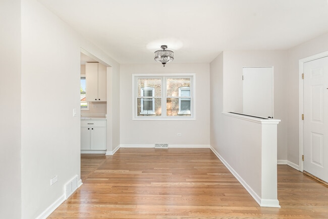 Foto del edificio - 9356 S Union Ave