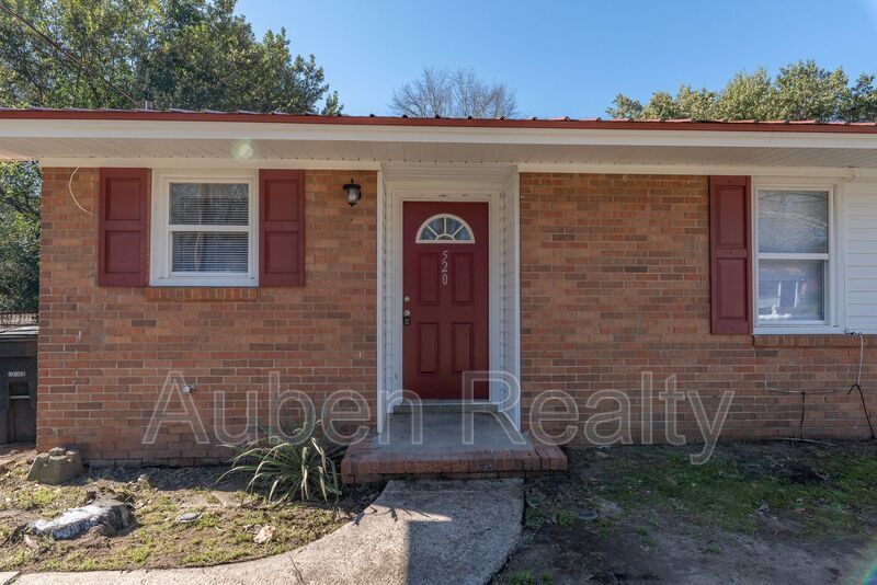 Primary Photo - 520 W Buena Vista Ave