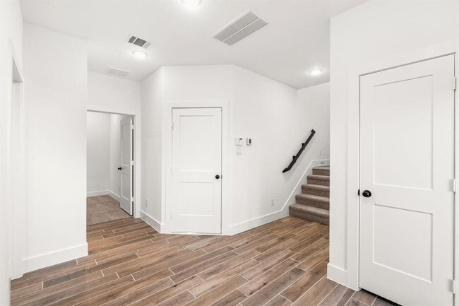 Building Photo - 1436 Shaded Rock Dr