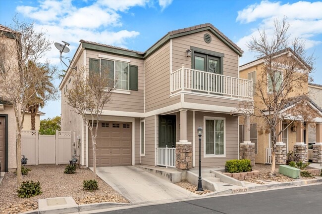 Building Photo - Great location 3 bedrooms 2 1/2 bath, community pool, St. Rose pkwy and Spencer