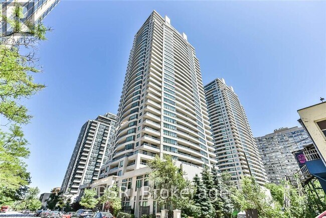 Building Photo - 23 Hollywood Ave