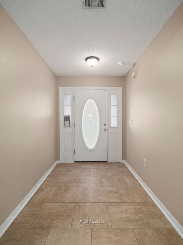 Building Photo - 4718 Lemoyne Vista