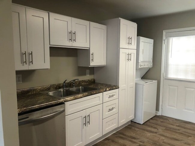 Foto del edificio - 1014 Woronoca Ave