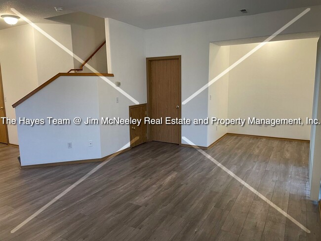 Building Photo - 2 br, 2.5 bath House - 619 Hampton Lane