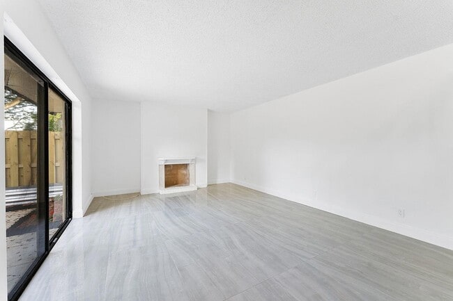 Foto del edificio - 1624 Forest Lakes Cir