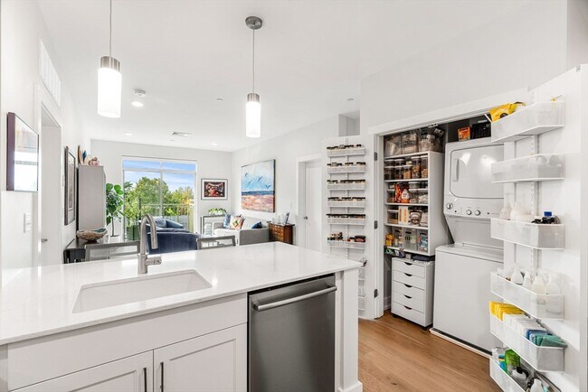 Foto del edificio - 65 Washington St