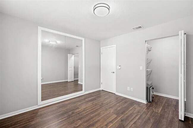 Foto del edificio - 304 S Habana Ave