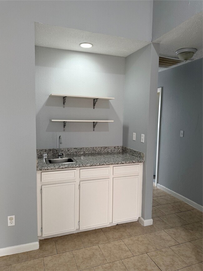 Foto del edificio - 10727 Staghill Dr