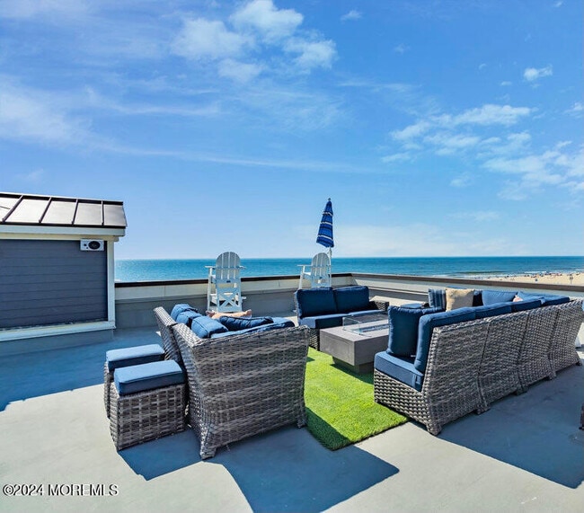 Building Photo - 1302 Ocean Ave N