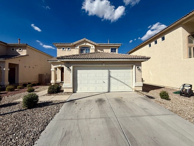 Building Photo - 3 Bedrooms | 2.5 Bathrooms-
