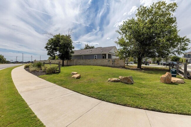 Foto del edificio - 1003 Sika Cv