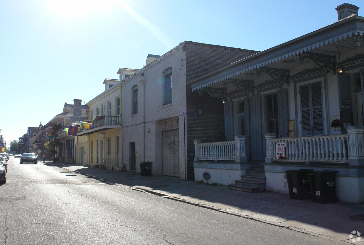 916 Dumaine St, New Orleans, LA 70116 Apartments in New Orleans, LA