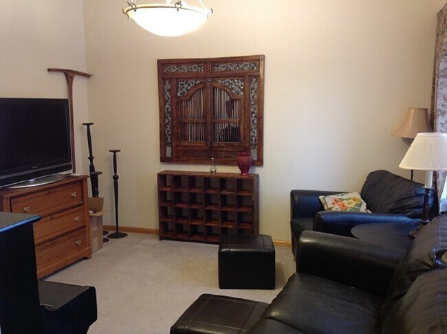 Foto del edificio - 15014 Valley View Pl