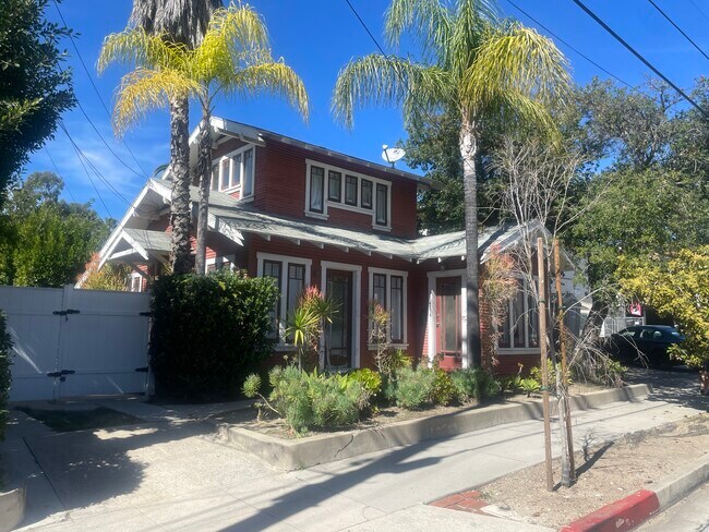 Frente de la propiedad - 407 Naranja Dr