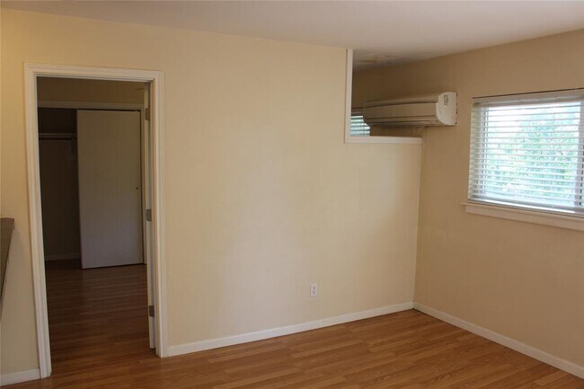 Foto del edificio - 304 E 33rd St