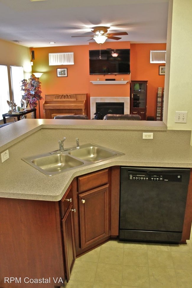 Building Photo - 4118 River Breeze Cir