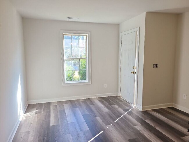 Building Photo - 1102 Summerkings Ct