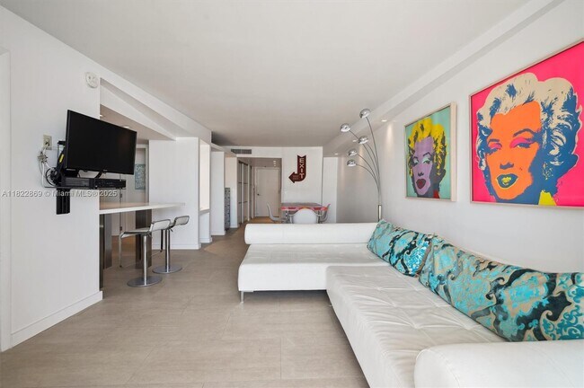 Foto del edificio - 2655 Collins Ave