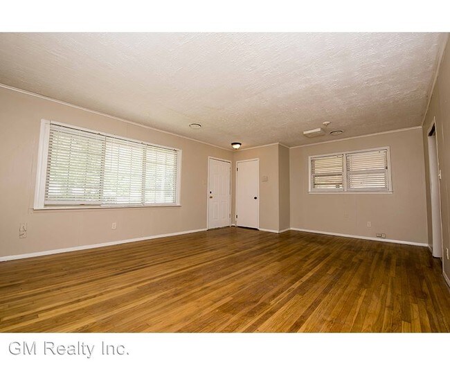 Building Photo - 3 br, 2 bath House - 1919 Coventry Dr.