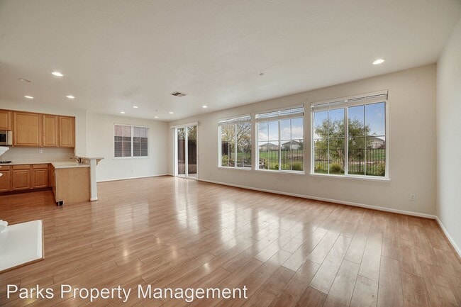 Building Photo - 6 br, 3 bath House - 2512 Troon Dr.