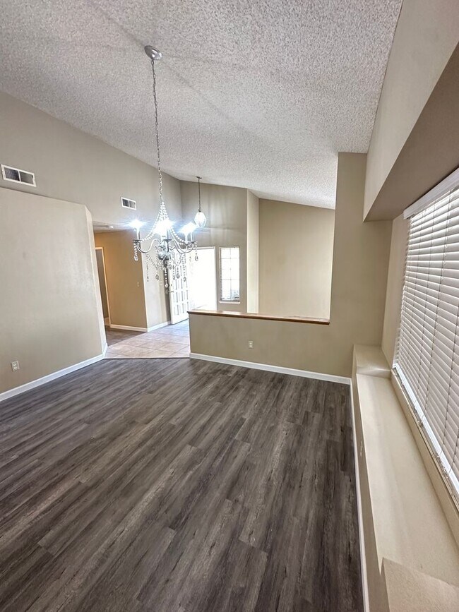 Building Photo - 6308 Quaking Aspen St